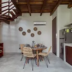 Nice And Cozy Ph With Private Pool